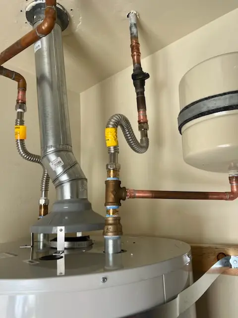 Water heater installation and plumbing repair in Gilchrist
